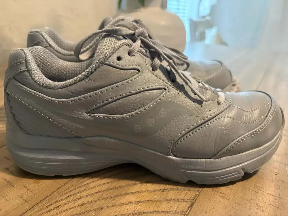 Saucony Women's size 8 Integrity Walker 3 Walking Shoes in Grey  (5)